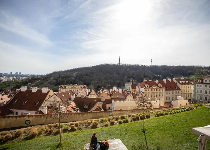 Grace By Castle Apartment Prague