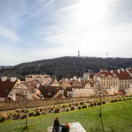 Grace By Castle Apartment Prague